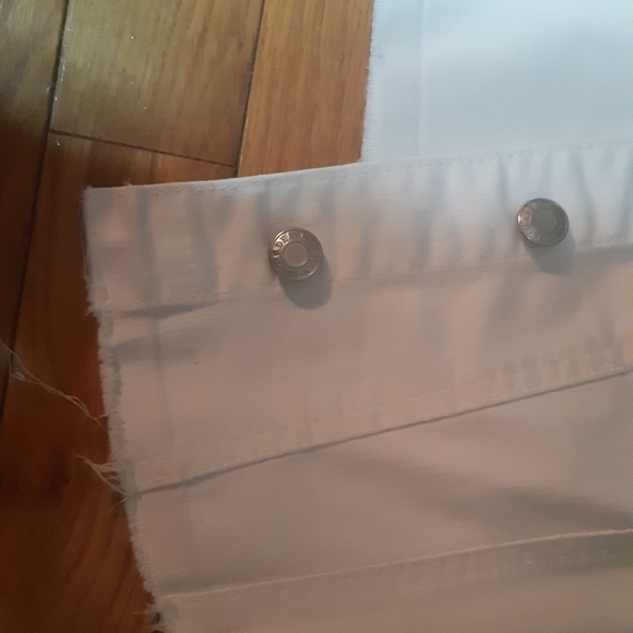 Jean vest. Frayed at the bottom and sleeves - Picture 2 of 5